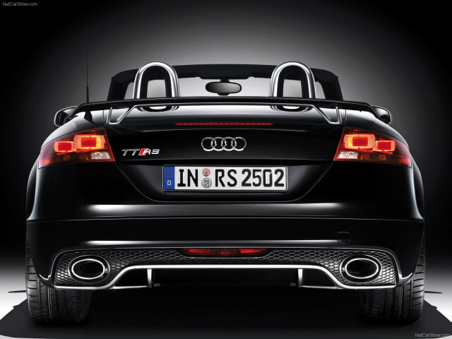 Audi TT RS фото