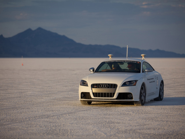 Audi TTS Autonomous фото