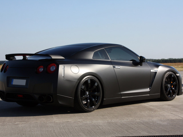 AVUS Performance Nissan GT-R фото