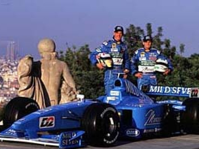 Benetton B200 фото