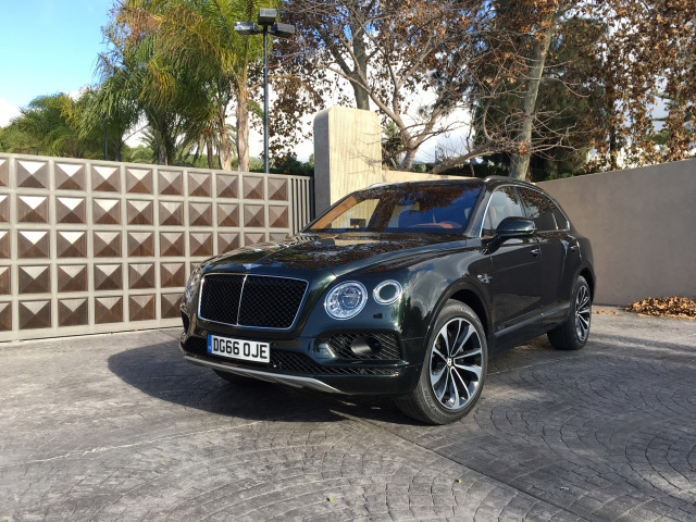 Bentley Bentayga фото