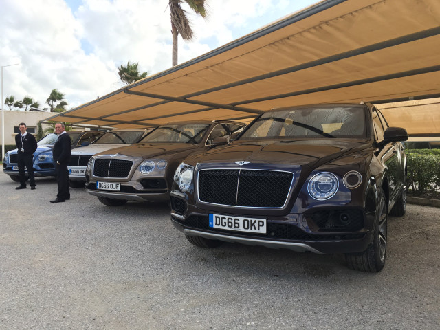 Bentley Bentayga фото