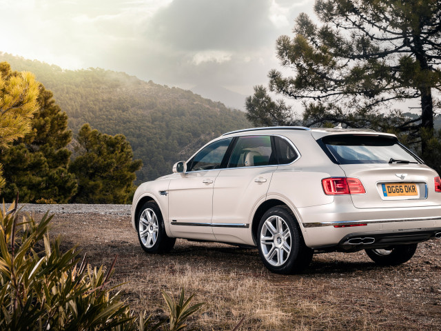 Bentley Bentayga фото