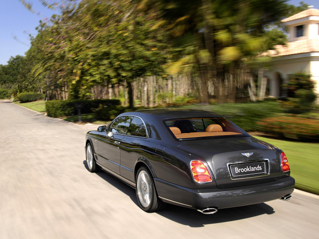 Bentley Brooklands фото