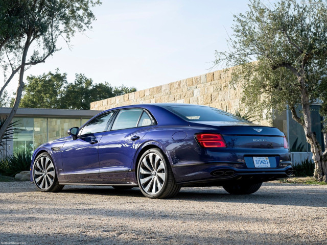 Bentley Continental Flying Spur фото