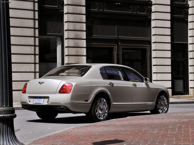 Bentley Continental Flying Spur фото