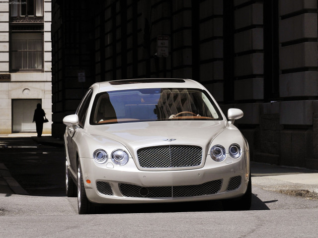 Bentley Continental Flying Spur фото