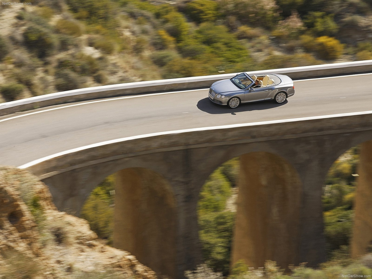 Bentley Continental GTC фото 87657