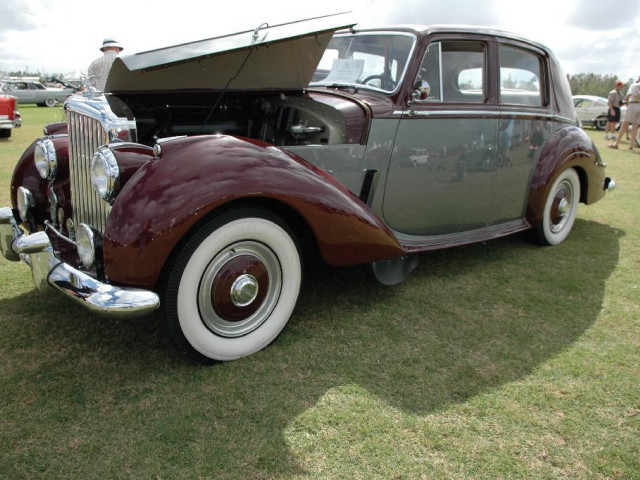 Bentley R-Type Saloon фото