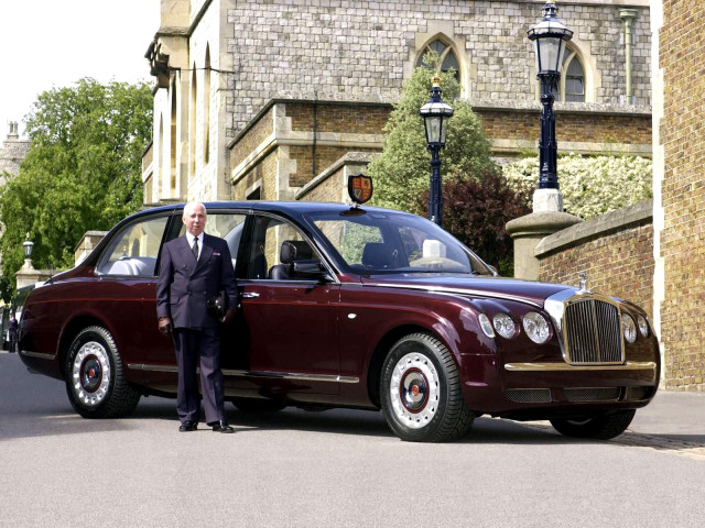 Bentley State Limousine фото