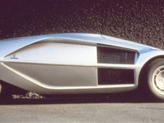 Bertone Stratos Zero фото