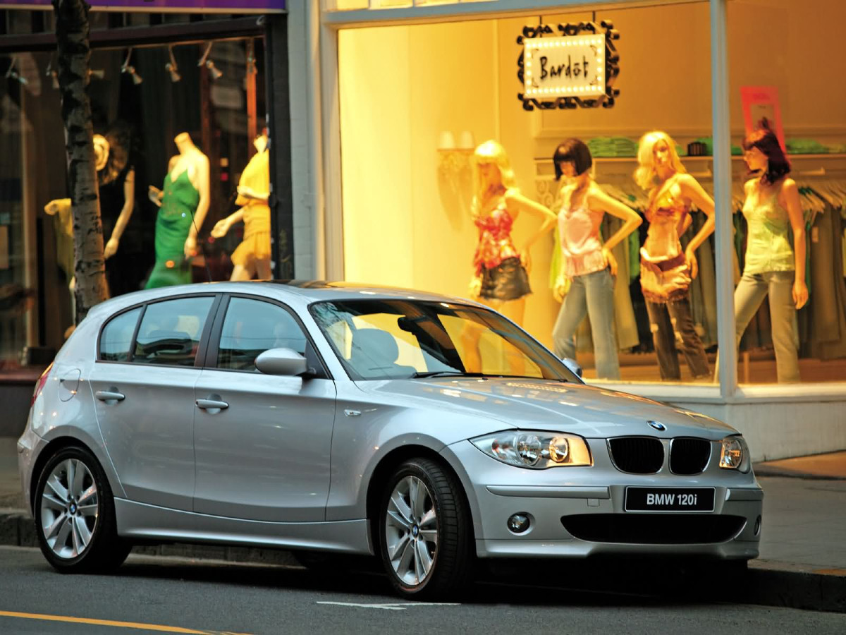 BMW 1-series 5-door фото 14972