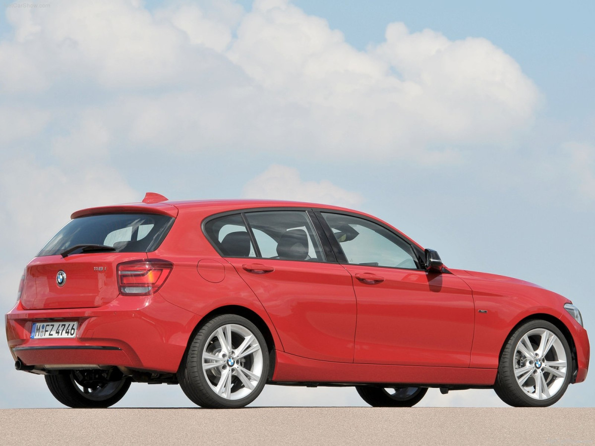 BMW 1-series 5-door фото 85641