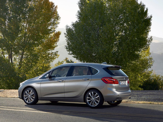 BMW 2-series Active Tourer фото