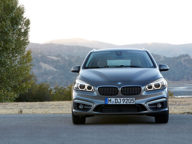 BMW 2-series Active Tourer фото