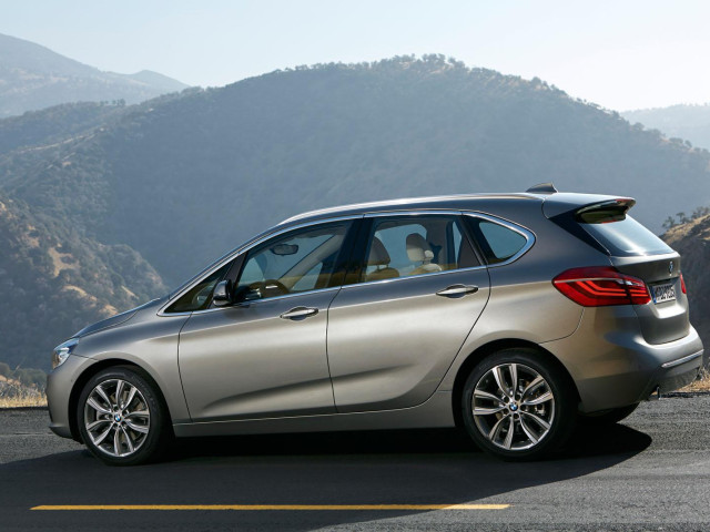 BMW 2-series Active Tourer фото