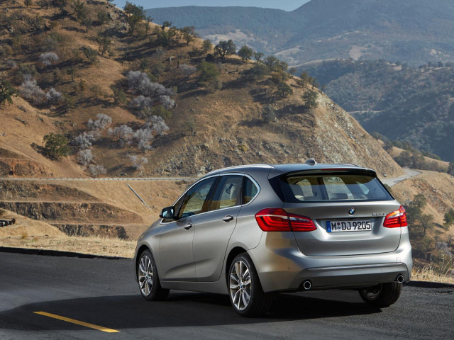 BMW 2-series Active Tourer фото