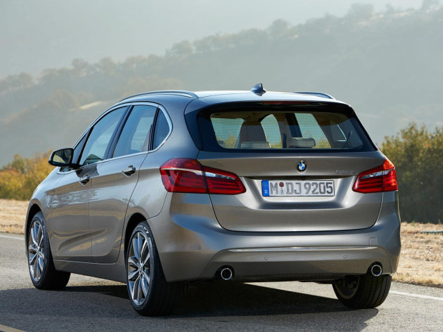 BMW 2-series Active Tourer фото