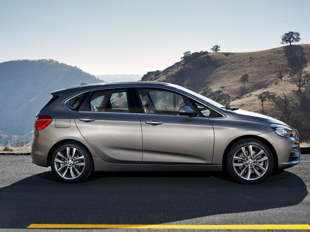 BMW 2-series Active Tourer фото