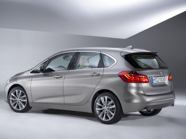 BMW 2-series Active Tourer фото