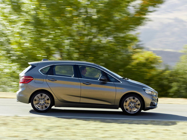 BMW 2-series Active Tourer фото