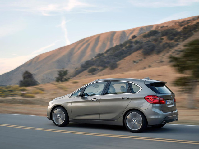 BMW 2-series Active Tourer фото