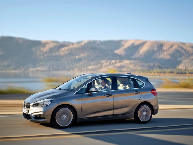 BMW 2-series Active Tourer фото