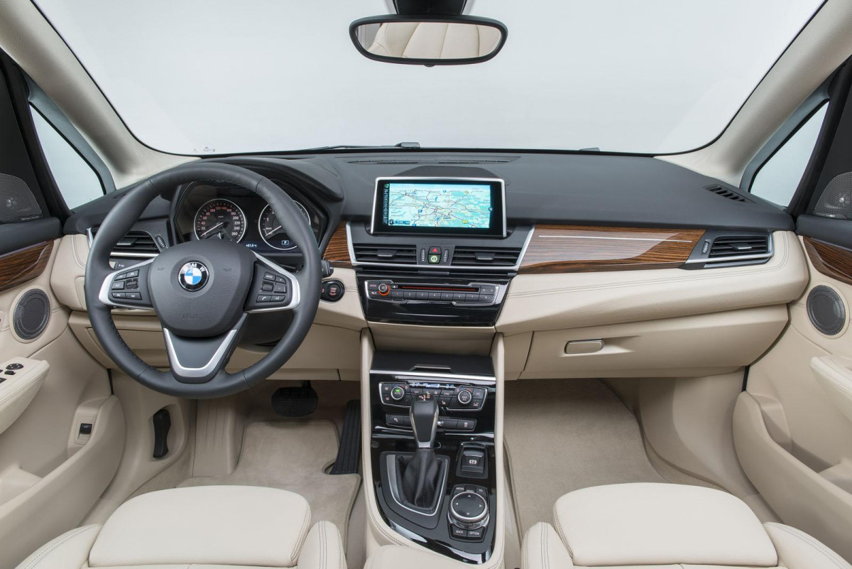 BMW 2-series Active Tourer фото 113656