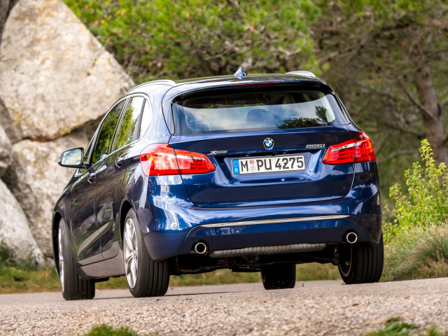 BMW 2-series Active Tourer фото