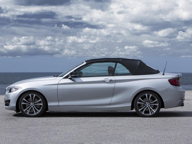 BMW 2-Series Convertible фото