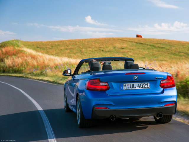 BMW 2-Series Convertible фото