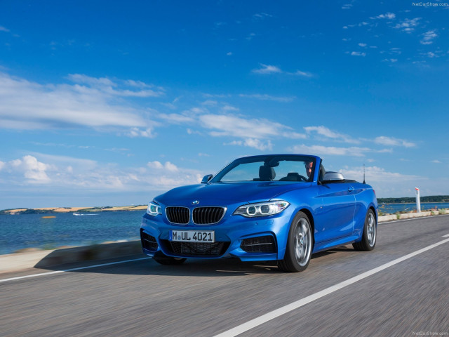 BMW 2-Series Convertible фото