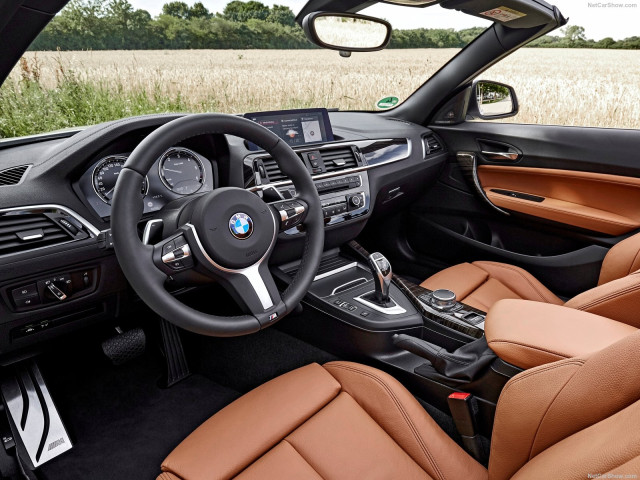 BMW 2-Series Convertible фото