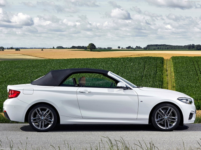 BMW 2-Series Convertible фото