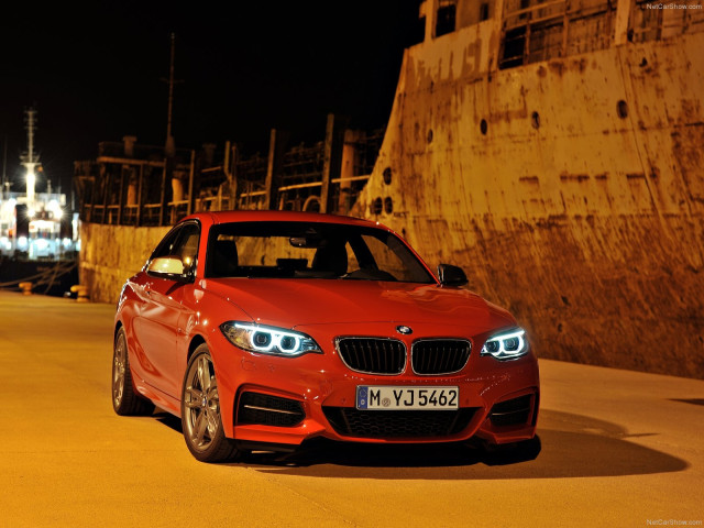 BMW 2-Series Coupe фото