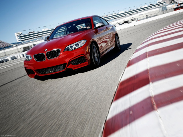 BMW 2-Series Coupe фото