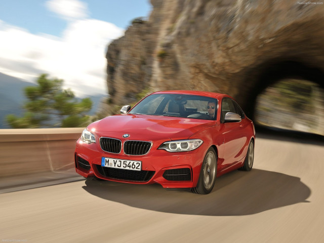 BMW 2-Series Coupe фото