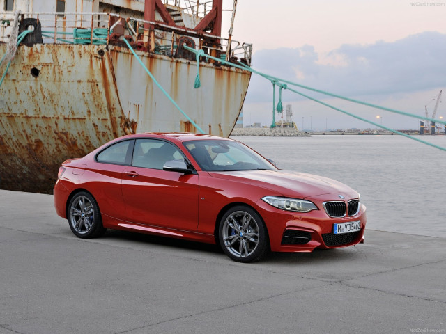 BMW 2-Series Coupe фото