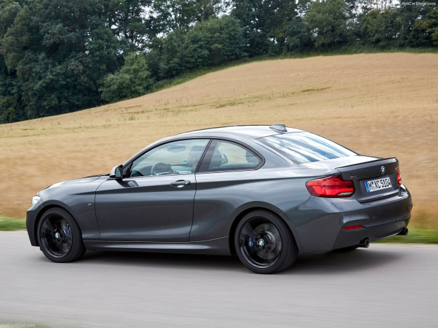 BMW 2-Series Coupe фото