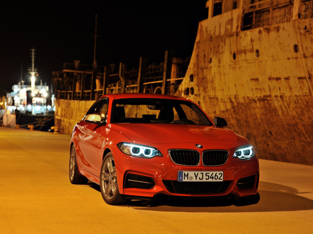 BMW 2-series фото