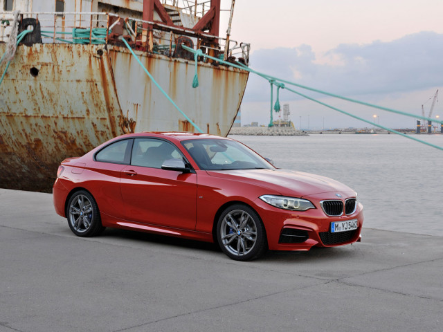 BMW 2-series фото