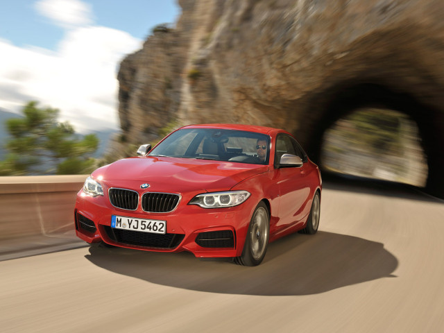 BMW 2-series фото