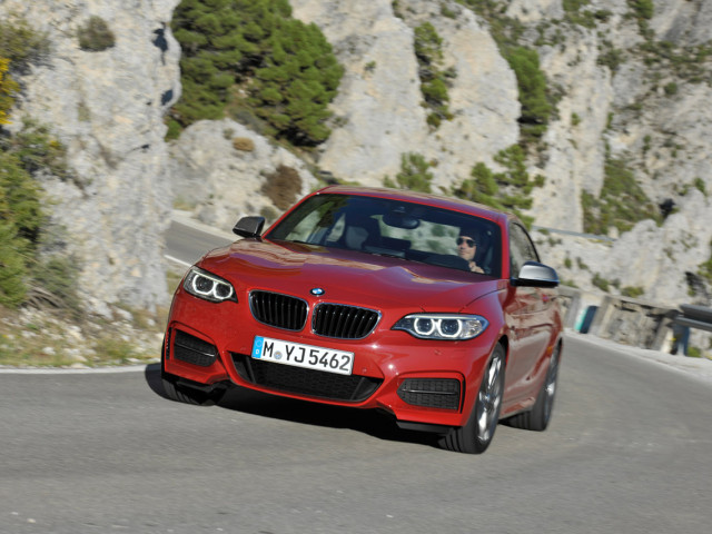 BMW 2-series фото