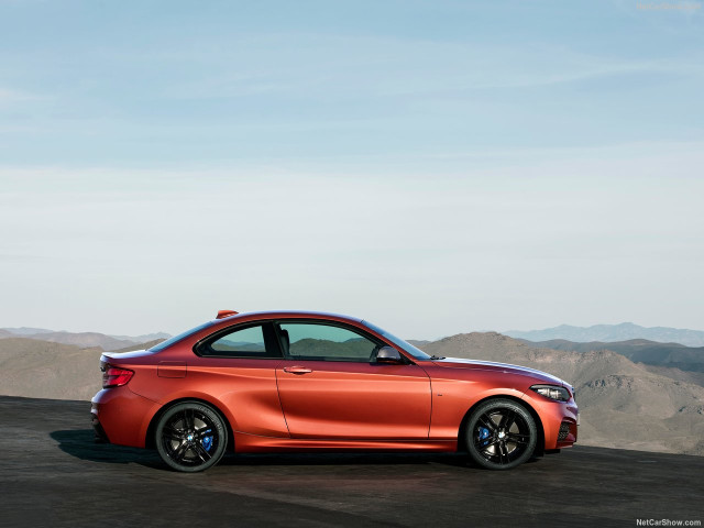 BMW 2-series фото