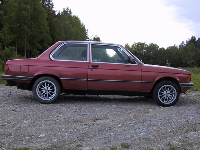 BMW 3-series E21 фото