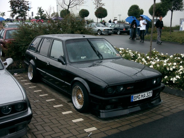 BMW 3-series E30 фото