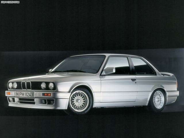 BMW 3-series E30 фото