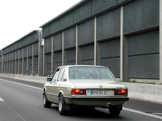 BMW 5-series E12 фото