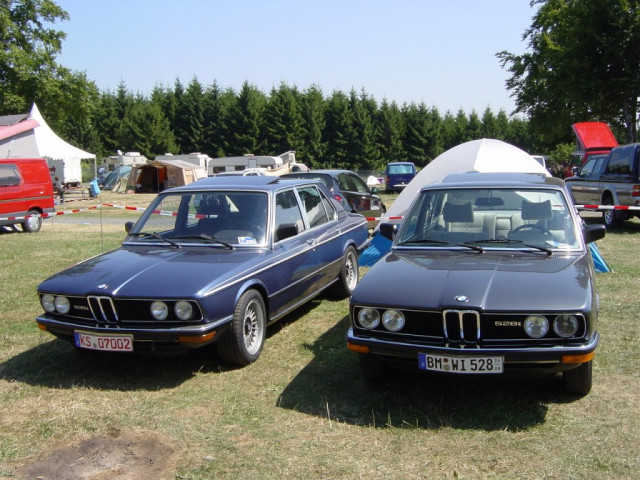 BMW 5-series E12 фото