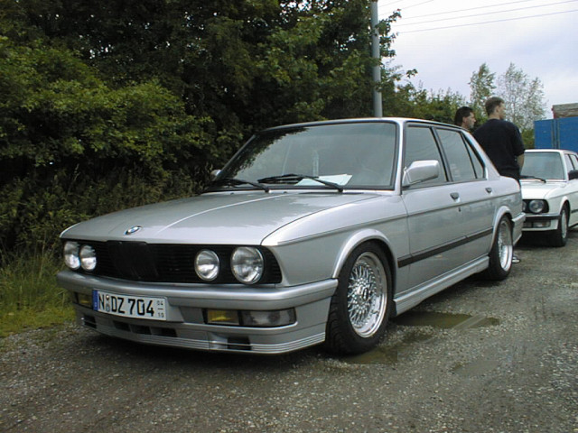 BMW 5-series E28 фото